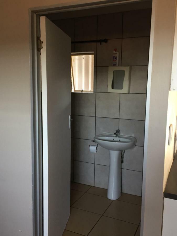 African Kingdom Guest House Boksburg Exteriör bild